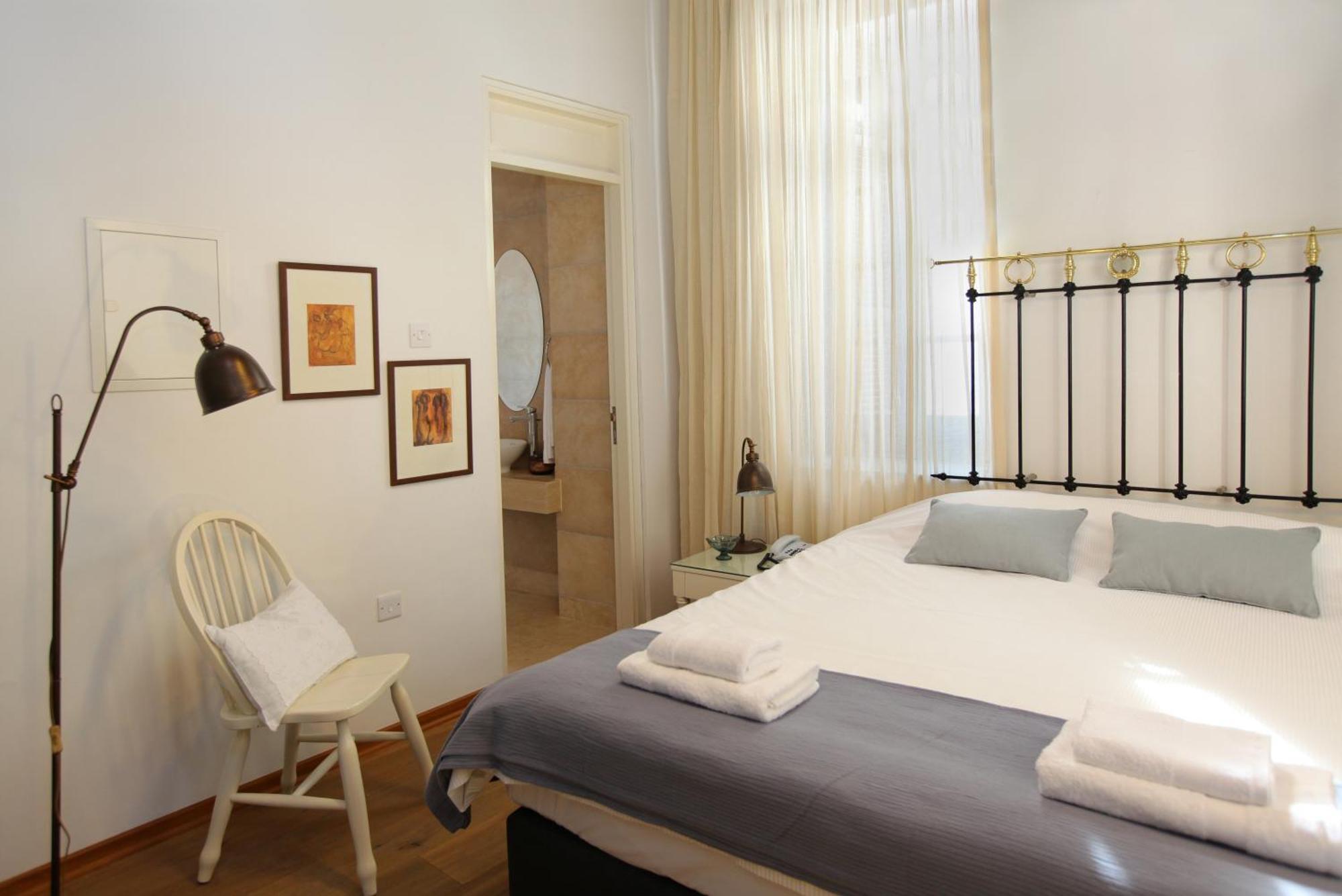Traditional Double Room,1275104116:JPEG